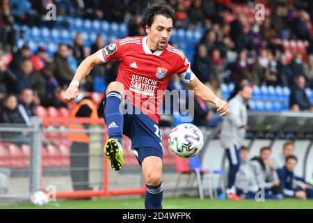 Markus SCHWABL (Unterhaching), Aktion, Einzelbild, getrimmtes Einzelmotiv, Halbfigur, Halbfigur. Fußball 3. Liga, Liga3, SpVgg Unterhaching - SV Meppen 2-1. Am 11. Oktober 2020, Alpenbauer Sportpark. DIE DFL-VORSCHRIFTEN VERBIETEN DIE VERWENDUNG VON FOTOS ALS BILDSEQUENZEN UND/ODER QUASI-VIDEO. Weltweite Nutzung Stockfoto