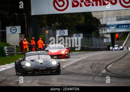 Monza, Italien. Oktober 2020. 77 Ried Christian (deu), Beretta Michele (ita), Picariello Alessio (bel), Dempsey - Proton Racing, Porsche 911 RSR, Aktion während der 4 Stunden von Monza 2020, 4. Lauf der European Le Mans Series 2020, vom 9. Bis 11. Oktober 2020 auf dem Autodromo Nazionale di Monza, Italien - Photo Germain Hazard / DPPI Credit: LM/DPPI/Germain Hazard/Alamy Live News Stockfoto