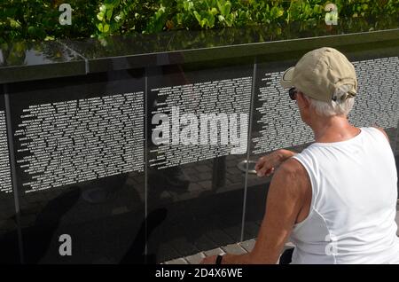 Vietnam Memorial Wall of Southwest Florida, at Veterans Park in Punta Gorda ist eine halbmaßstäbige Nachbildung des Vietnam Veterans Memorial in Washington DC Stockfoto