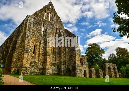 Der Schlafsaal der Mönche (Dorter) in Battle Abbey in Battle, England Stockfoto