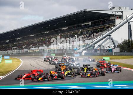 Nurburg, Deutschland. 11. Oktober 2020. Start des Rennens, Abfahrt, 33 VERSTAPPEN Max (nld), Aston Martin Red Bull Racing Honda RB16, 16 LECLERC Charles (mco), Scuderia Ferrari SF1000, Aktion während der Formel 1 Aramco Grosser Preis der Eifel 2020, Eifel Grand Prix, vom 9. Bis 11. Oktober 2020 auf dem N.rburgring, In N.rburg, Deutschland - Foto Antonin Vincent / DPPI Kredit: LM/DPPI/Antonin Vincent/Alamy Live News Stockfoto