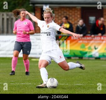 Horley, Großbritannien. Oktober 2020. Anne Meiwald von Watford Ladies während des FA Women's National League - Southern Premier Division Match zwischen Crawley Wesps Ladies und Watford Ladies in Horley Town am 11. Oktober 2020 in Horley, England Credit: Action Foto Sport/Alamy Live News Stockfoto