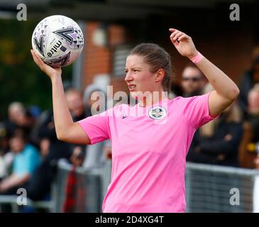 Horley, Großbritannien. Oktober 2020. Rachel Palmer von Crawley Wesps Ladies während des FA Women's National League - Southern Premier Division Match zwischen Crawley Wesps Ladies und Watford Ladies in Horley Town am 11. Oktober 2020 in Horley, England Credit: Action Foto Sport/Alamy Live News Stockfoto