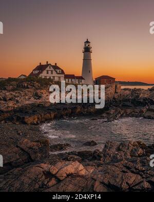 Portland Head Leuchtturm bei Sonnenaufgang, in Cape Elizabeth, Maine Stockfoto