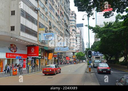 Hong Kong Nathan Road im Kowloon Park, Kowloon, Hong Kong. Die Nathan Road ist eine der Hauptverkehrsstraßen in Kowloon, Hongkong. Stockfoto