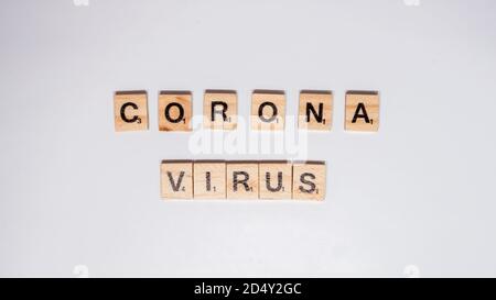 CORONA VIRUS Worttext auf weißem Hintergrund Stockfoto