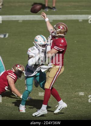 Miami Dolphins linebacker Jerome Baker (55) looks to defend during an NFL  football game against the Cincinnati Bengals on Thursday, September 29,  2022, in Cincinnati. (AP Photo/Matt Patterson Stock Photo - Alamy