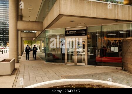 Ottawa, Ontario, Kanada - 8. Oktober 2020: Ein Rekrutierungszentrum für die kanadischen Streitkräfte in der Innenstadt von Ottawa. Stockfoto