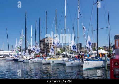 2019 Teilnehmer des Rolex Sydney to Hobart-Rennens im Constitution Dock, Hobart, nach Abschluss des Rennens am 30. Dezember 2019 Stockfoto