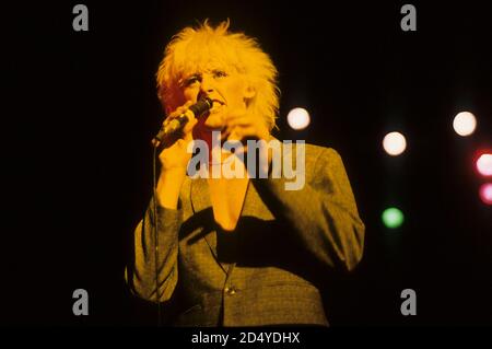 Nick Beggs aus Kajagoogoo live in Hammerswithh Odeon. London, 22. Mai 1984 – weltweite Nutzung Stockfoto