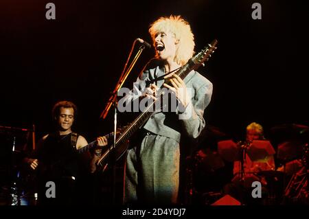 Nick Bygs und Jez Strode aus Kajagoogoo leben in Hammerswithh Odeon. London, 22. Mai 1984 – weltweite Nutzung Stockfoto