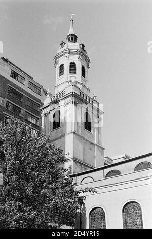 Der Turm der barocken St-Magnus-the-Martyr Kirche in der City of London in der Nähe der London Bridge Stockfoto