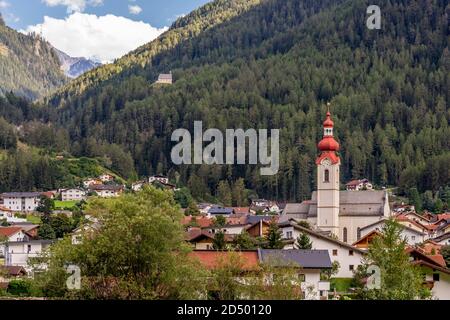 Wunderbares Panorama von Pfunds und Umgebung, Tirol, Österreich Stockfoto