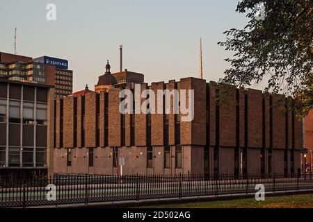 Syracuse, New York, USA. 10. Oktober 2020.die Ecke von State und Townsend Straßen in der Innenstadt von Syrakus mit Blick auf die Onondaga County Sheriff''s Departme Stockfoto