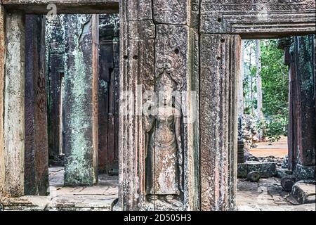 Apsara Bas Relief Tempel Angkor Kambodscha. Alte Khmer-Architektur. Stockfoto