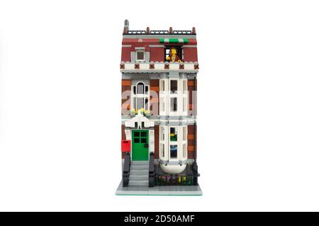 Vorderseite des LEGO Creator Expert Modular House - Tierhandlung 10218 Stockfoto