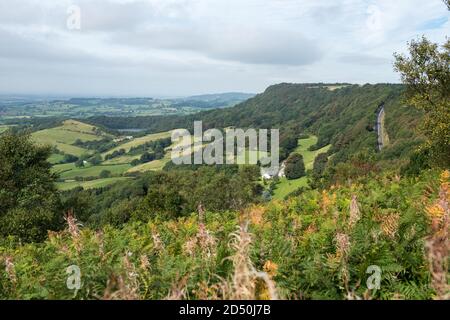 Blick auf Whitesonecliff und Gormire Lake von Sutton Bank, North York Moors Stockfoto