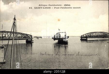 Saint Louis Senegal Afrika, Pont Faidherbe ouvert, Geöffnete Brücke weltweit im Einsatz Stockfoto