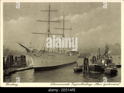 Hamburger Hafen, Schwimmende Jugendherberge Hein Godenwind weltweit im Einsatz Stockfoto