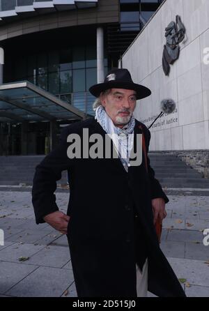 Ian Bailey verlässt das High Court in Dublin, nachdem das Gericht einen Versuch französischer Behörden abgelehnt hatte, ihn wegen des Mordes an Sophie Toscan du Plantier auszuliefern. Stockfoto