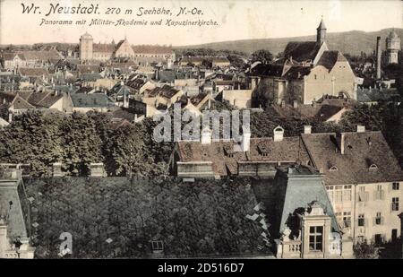 Wiener Neustadt Niederösterreich,Panorama mit Militärakademie,Kapuzinerkirche Stockfoto