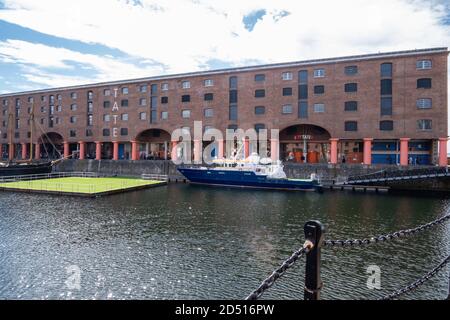 Die Tate Art Gallery Albert Dock in Liverpool Juli 2020 Stockfoto