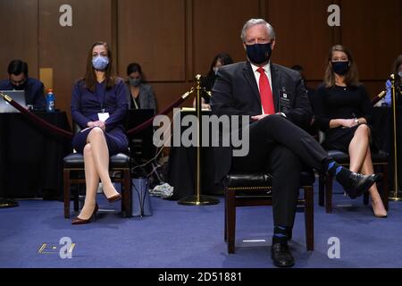 Mark Meadows, Stabschef des Weißen Hauses, während der Bestätigungsverhandlung von Richterin Amy Coney Barrett im Senat auf dem Capitol Hill in Washington, DC am 12. Oktober 2020. Quelle: Erin Schaff/Pool über CNP /MediaPunch Stockfoto