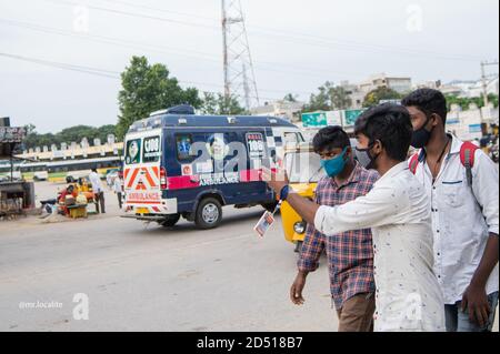 Pileru, Andhra Pradesh, Indien - Oktober 03,2020 : Y.S.Jagan Mohan Reddy Regierung läuft eine 108 Krankenwagen-Dienste für covid Patienten Stockfoto