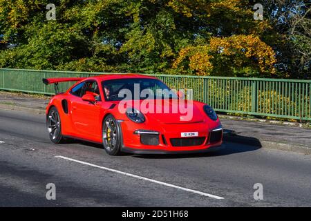 S1KDN EIN 500 PS rotes Porsche 911 GT3 RS Auto Coupe Benzin Stockfoto