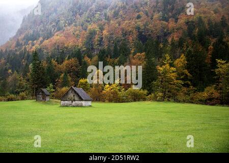 Typische Hütte in Radovna Tal, Julischen Alpen, Slowenien Stockfoto