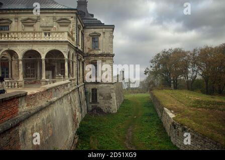 Historisches Schloss in Pidhirtsi. Ukraine. Touristenort Stockfoto