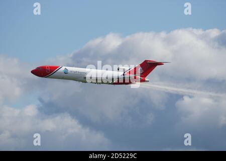 Boeing 727 G-OSRA, Öl-Verteilungsflugzeug, RAF Valley, Anglesey, Nordwales. Vereinigtes Königreich, Stockfoto