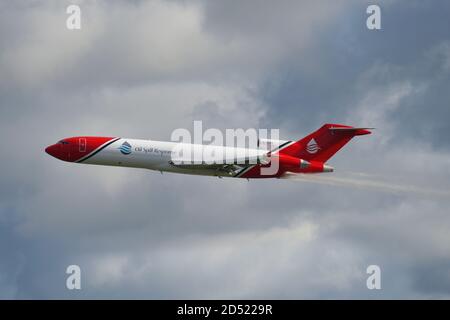 Boeing 727 G-OSRA, Öl-Verteilungsflugzeug, RAF Valley, Anglesey, Nordwales. Vereinigtes Königreich, Stockfoto