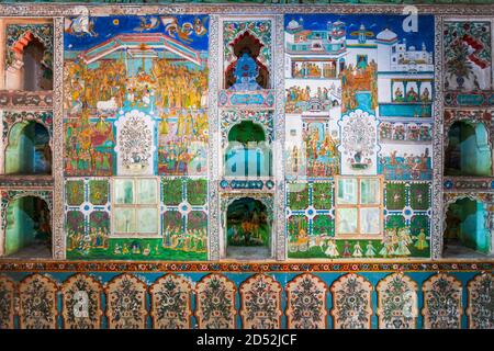 Kota, INDIEN - 21. SEPTEMBER 2019: Im Inneren des Stadtpalastmuseums von Kotah Garh. Sie befindet sich in der Stadt Kota im Bundesstaat Rajasthan in Indien. Stockfoto