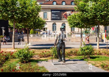 VEVEY, SCHWEIZ - 19. JULI 2019: Charlie oder Charles Chaplin Statue am Ufer des Genfer Sees in Vevey Stadt in der Schweiz Stockfoto