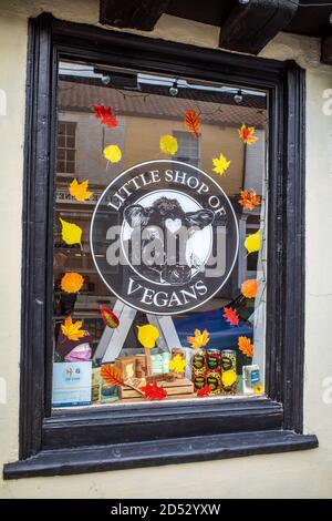 Little Shop von Veganer Norwich - Vegan Shop in c 16 Gebäude auf St Benedicts Straße in Norwich. Spezialisiert auf vegane Lebensmittel und Produkte, gegründet 2016. Stockfoto