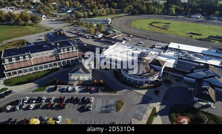 Luftaufnahme von Saratoga Casino und Hotel in Saratoga Springs, NY Stockfoto