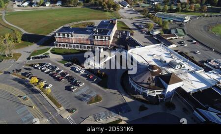 Luftaufnahme von Saratoga Casino und Hotel in Saratoga Springs, NY Stockfoto