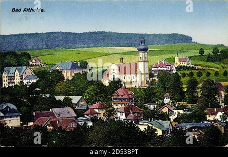 Polanica Zdrój Bad Altheide Schlesien, Gesamtansicht mit Blick zur Kirche Stockfoto