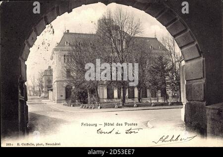 Freiburg Freiburg Stadt Schweiz, Hôtel des Postes, Blick vom Torbogen weltweit Stockfoto