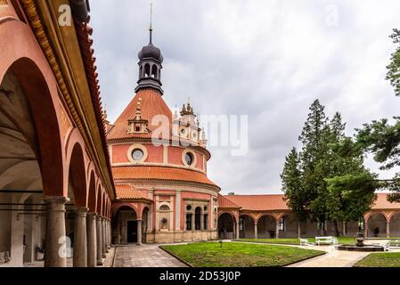 Rondell Pavillon in Jindrichuv Schloss Hradec, Jindrichuv Hradec, Tschechische Republik. Stockfoto