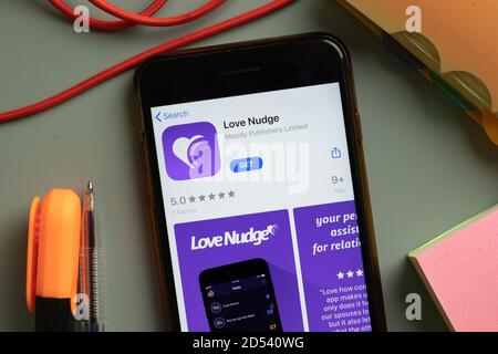 New York, USA - 29. September 2020: Love Nudge Mobile App Logo auf Handy-Bildschirm Nahaufnahme, illustrative Editorial Stockfoto