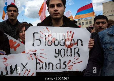 Moskau, Russland. April 2015. Ethnische Armenier begehen den 100. Jahrestag des Völkermords an den Armeniern im Osmanischen Reich Stockfoto