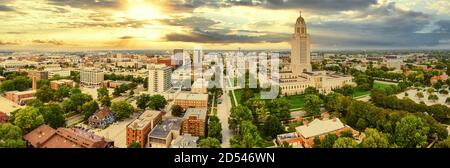 Luftpanorama von Lincoln, Nebraska bei Sonnenuntergang Stockfoto