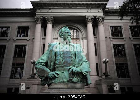 Bronzestatue des konföderierten Generals A.P. Stewart platziert vor dem Hamilton County Gerichtsgebäude durch die Vereinigten Töchter der Konföderation in 1919 Stockfoto