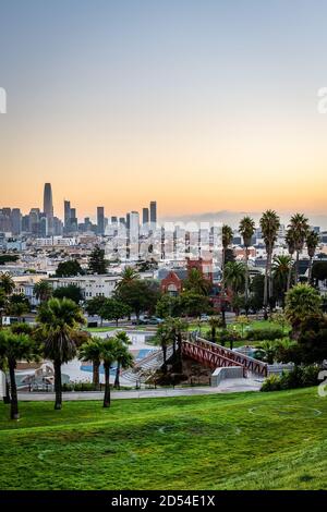 Mission Dolores Park bei Sonnenaufgang Stockfoto