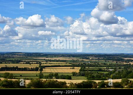 Blick von Uffington White Horse und Uffington Castle, Oxfordshire, Großbritannien Stockfoto