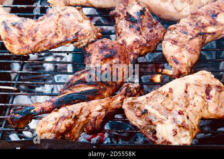 Hähnchen Barbecue gegrilltes Hähnchen auf dem Grill Stockfoto