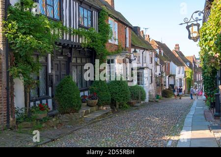 Historische gepflasterte Mermaid Street, Rye, East Sussex, England, Großbritannien, GB Stockfoto