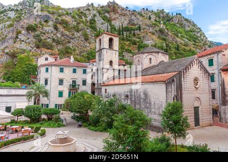 Kirche der Hl. Maria Stiftskirche in Kotor, Montenegro Stockfoto